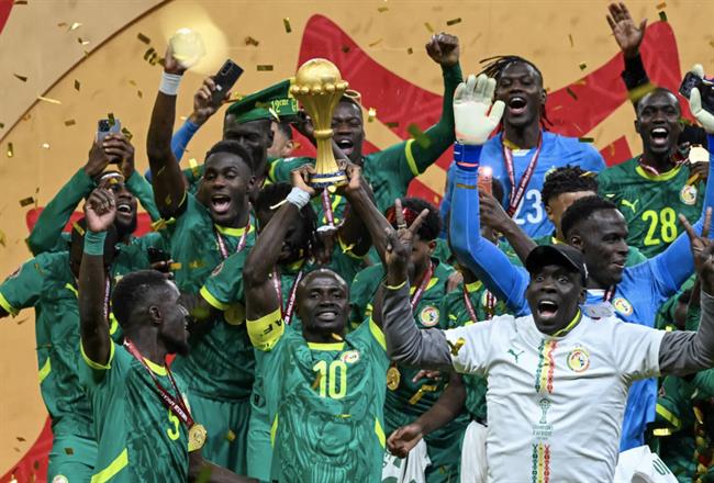 Senegal hạ Morocco trong chung kết AFCON đầy hỗn loạn